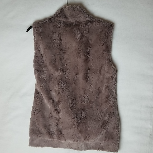 Sanctuary Faux Fur Taupe Vest - Picture 10 of 12